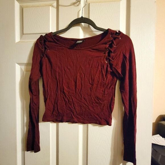 Long Sleeved Belly Shirt - Picture 1 of 3